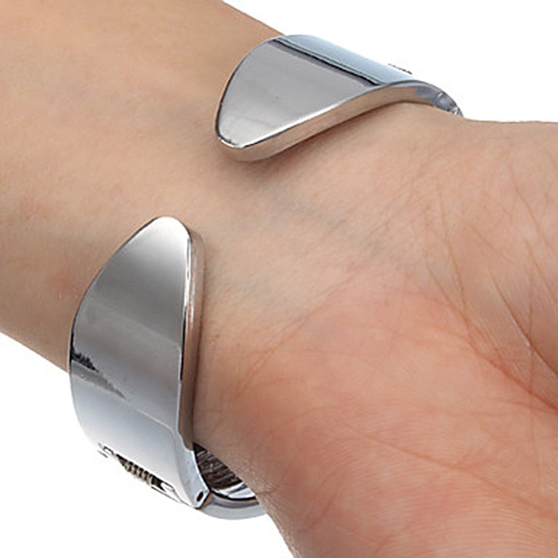 2025 Hot Sell Xinhua Bracelet Watch