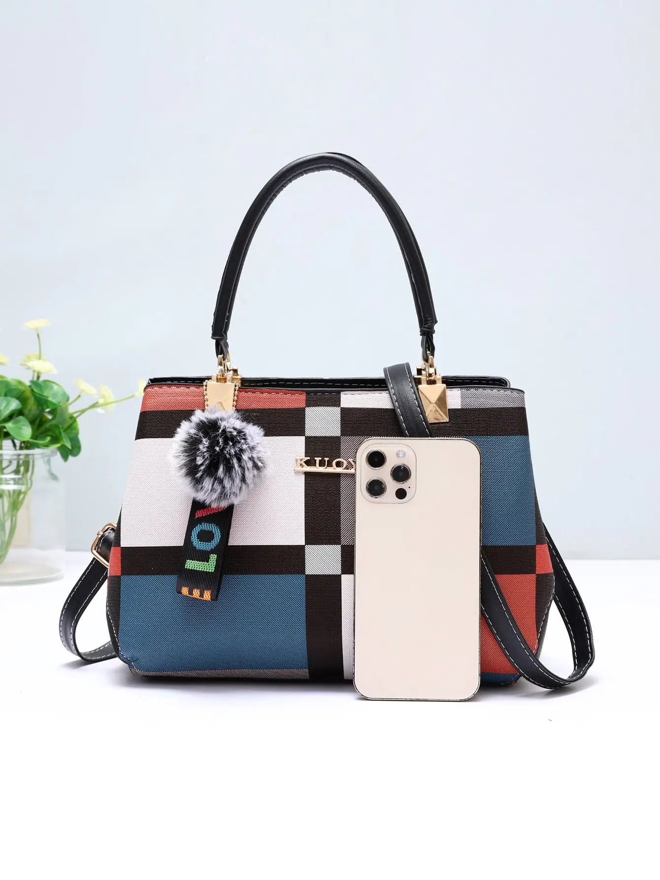 New luxury handbag for women with random grid design, fashionable shoulder bag, women's handbag